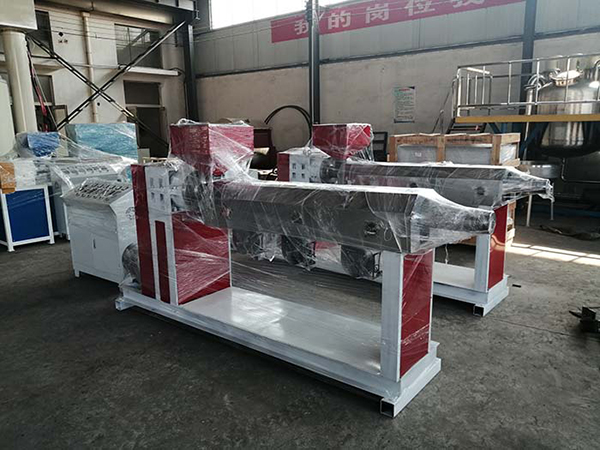 Melting spray equipment
